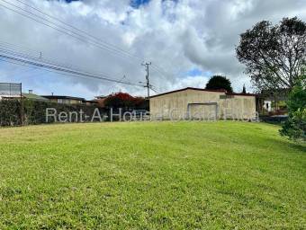 Se vende casa con lote de más de 3200m2 en La Unión Cartago 26-1592