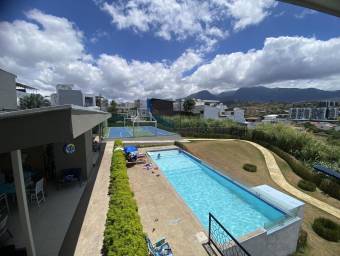 Casa moderna de lujo con jardín y parrillera en condominio #26-522 GS