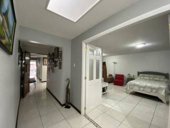 Casa con local comercial y uso mixto en excelente ubicación #26-519 GS