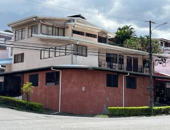 Propiedad multifamiliar con 6 apartamentos y alto potencial de renta #26-720 GS