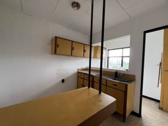 Residencial con 2 casas y 9 apartamentos ideal para inversión #26-741 GS