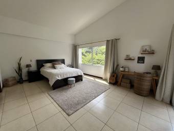 Venta de Encantador Apartamento en Santa Ana / Mls. 26-718 OFC JB