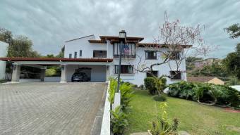 Apartamento tipo casa con vistas y privacidad en condominio exclusivo #26-1365 GS