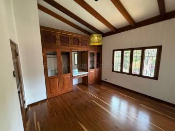 Apartamento tipo casa con vistas y privacidad en condominio exclusivo #26-1365 GS