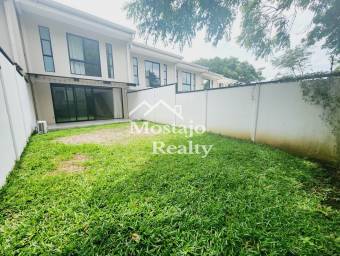 Venta de Casa moderna, Condominio Lindora 43, Santa Ana