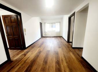 Venta de casa amplia, Condominio El Cortijo, San Rafael, Escazú