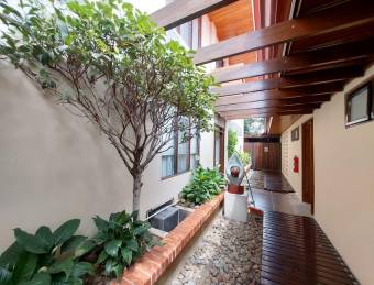 Se alquila apartamento en Mata Redonda San José 26-505