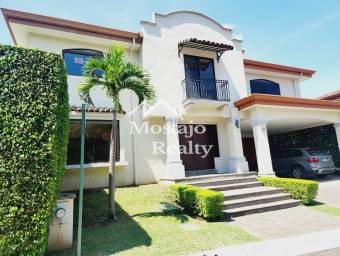 Venta de casa, Condominio Via Nova, Pozos Santa Ana
