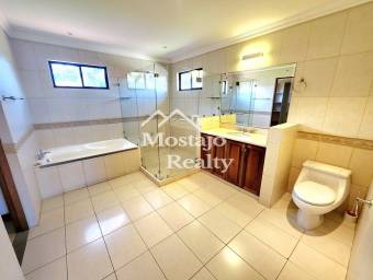 Venta de casa, Condominio Via Nova, Pozos Santa Ana Venta de casa, Condominio Via Nova, Pozos Santa Ana