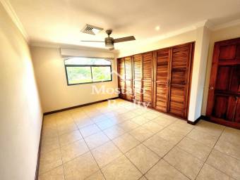 Venta de casa, Condominio Via Nova, Pozos Santa Ana Venta de casa, Condominio Via Nova, Pozos Santa Ana