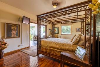 Se vende lujosa mansión en Condominio, Lindora, Santa Ana