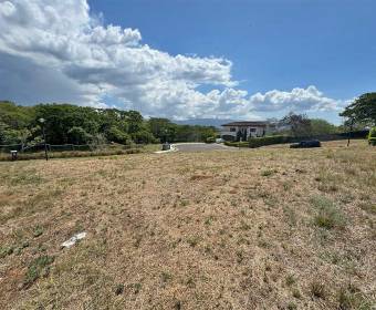 Lot for sale in the Hacienda Espavel Condominium, La Guacima.