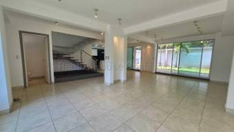 Descubre esta espectacular casa ubicada en Río Oro, Piedades de Santa Ana