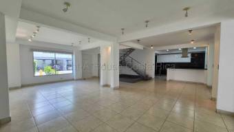 Descubre esta espectacular casa ubicada en Río Oro, Piedades de Santa Ana