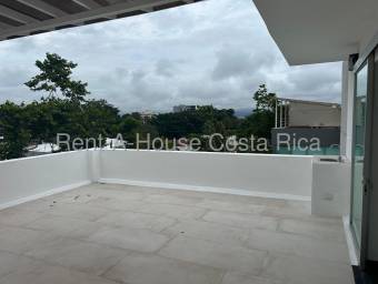 Loft remodelado con terraza y 3 parqueos pet friendly en Escazú 26-763 GS