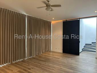 Loft remodelado con terraza y 3 parqueos pet friendly en Escazú 26-763 GS