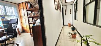 House for sale in Desamparados with a large green area