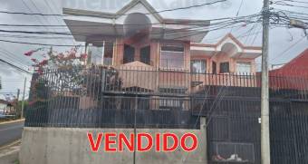 Se Alquila Amplio Apartamento en Heredia !!!