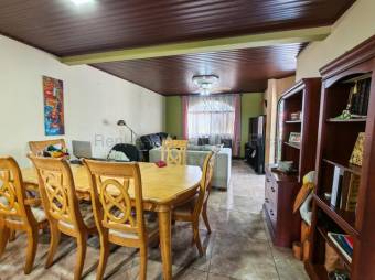 MLS-26-1677 VENTA CASA CON 2 APARTAMENTOS SAN JOSE ALAJUELA