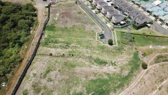 Propiedad amplia ideal para desarrollo residencial en condominio privado #26-1650 GS