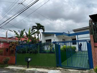 Casa de una planta con jardín y excelente ubicación en Llanos del Molino #26-859 GS