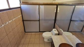 Venta de Casa en Uruca, San José. RAH 25-1458