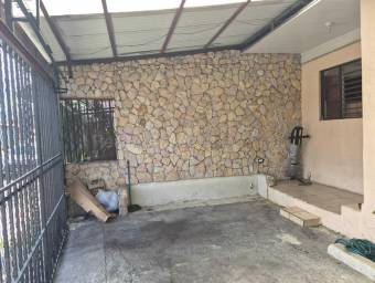 Venta casa de un nivel con 4 dormitorios Guadalupe