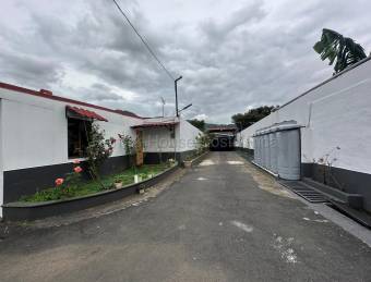 Amplia casa en alquiler con bodega y amplio parqueo en San Antonio de Escazú #26-1646 GS Amplia casa en alquiler con bodega y amplio parqueo en San Antonio de Escazú #26-1646 GS