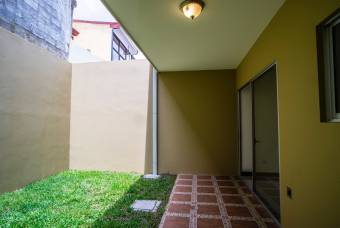 TERRAQUEA PATIOS QUE ENAMORAN Estrene Casa en Curridabat al Mejor Precio del Mercado!