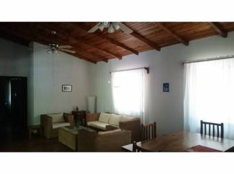 House with Pool and Guest Bungalow at, 27 de Abril