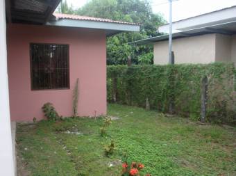 Con Amplio terreno y agradable casa en venta La Rita Guapiles CG 20-903