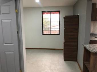 se alquila iluminado  apartamento en escazu centro  20-925