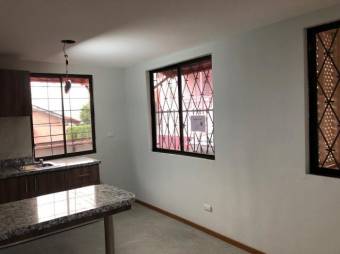 se alquila iluminado  apartamento en escazu centro  20-925