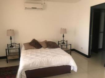 se alquila hermoso apartamento  amoblado en exclusivo condomio de monte sol 20-613