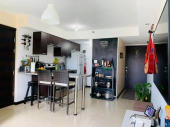 Venta de Apartamento en Rohrmoser, Pavas. 21-1539a 