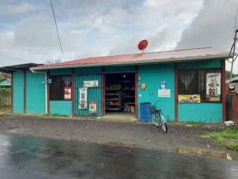 Commercial premises, with local machines and apartment for rent RAH 21-1695 FP, $ 195,000, 3, Limón, Pococí