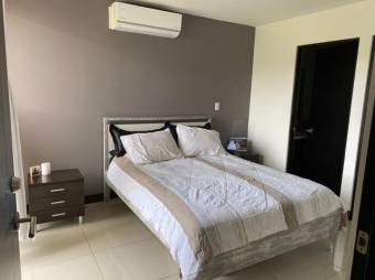 Alquiler de Apartamento en Pozos, Santa Ana. 21-1127a