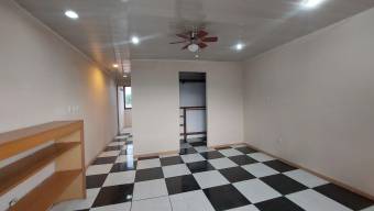 Casa de 3 Niveles en Venta, San Sebastian           CG-22-2135