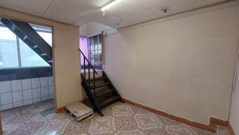 Casa de 3 Niveles en Venta, San Sebastian           CG-22-2135