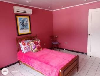 Apartamento en Alquiler en Escazú, San José. RAH 22-2169