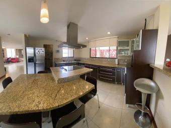 Casa en venta en San Francisco de Heredia. RAH 22-2167