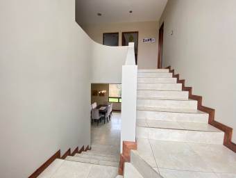 Casa en venta en San Francisco de Heredia. RAH 22-2167