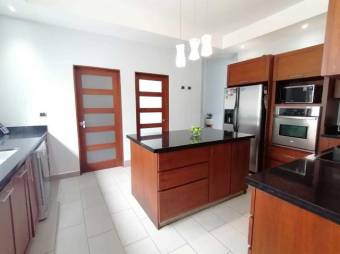 MLS-22-2164 VENTA CASA SAN ISIDRO HEREDIA