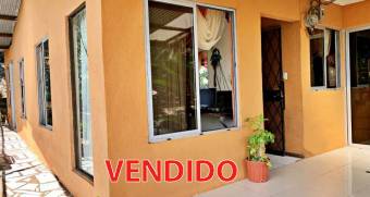 Venta de amplia casa en Jorco de Aserrí, financiamiento al 100%.