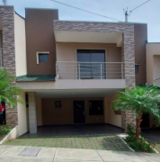 Venta de casa ubicada en San José, Mora, Colón