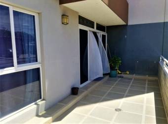 Se vende apartamento en primera planta con facil acceso a la 27  San Rafael Alajue 22-1944