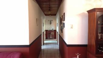 Casa en Venta en Santo Domingo, Heredia. RAH 23-2687