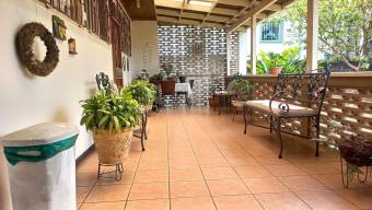 Casa en Venta en Santo Domingo, Heredia. RAH 23-2687