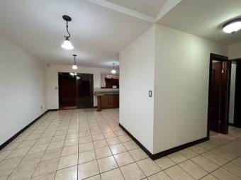 Se vende espaciosa casa con terraza y piscina en San Francisco de Heredia 23-1231