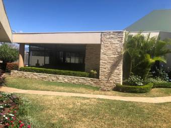 Se vende hermosa casa con mas de 1200m2 de lote en La Asunción de Belén 23-1396